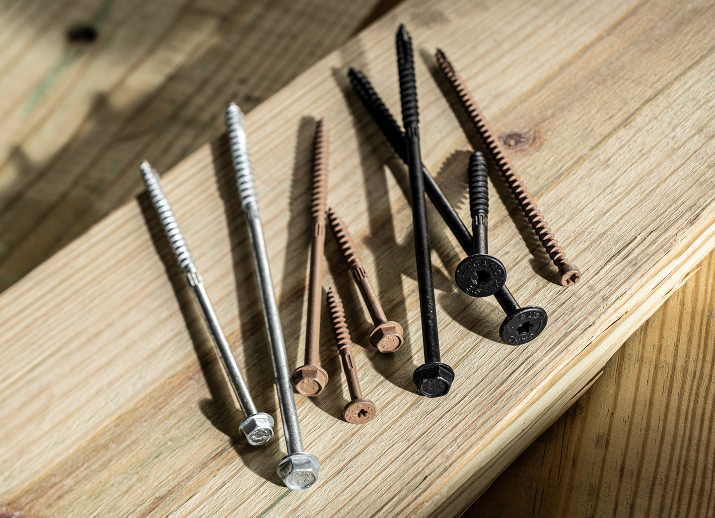 Construction Screws vs Deck Screws Whats the Difference